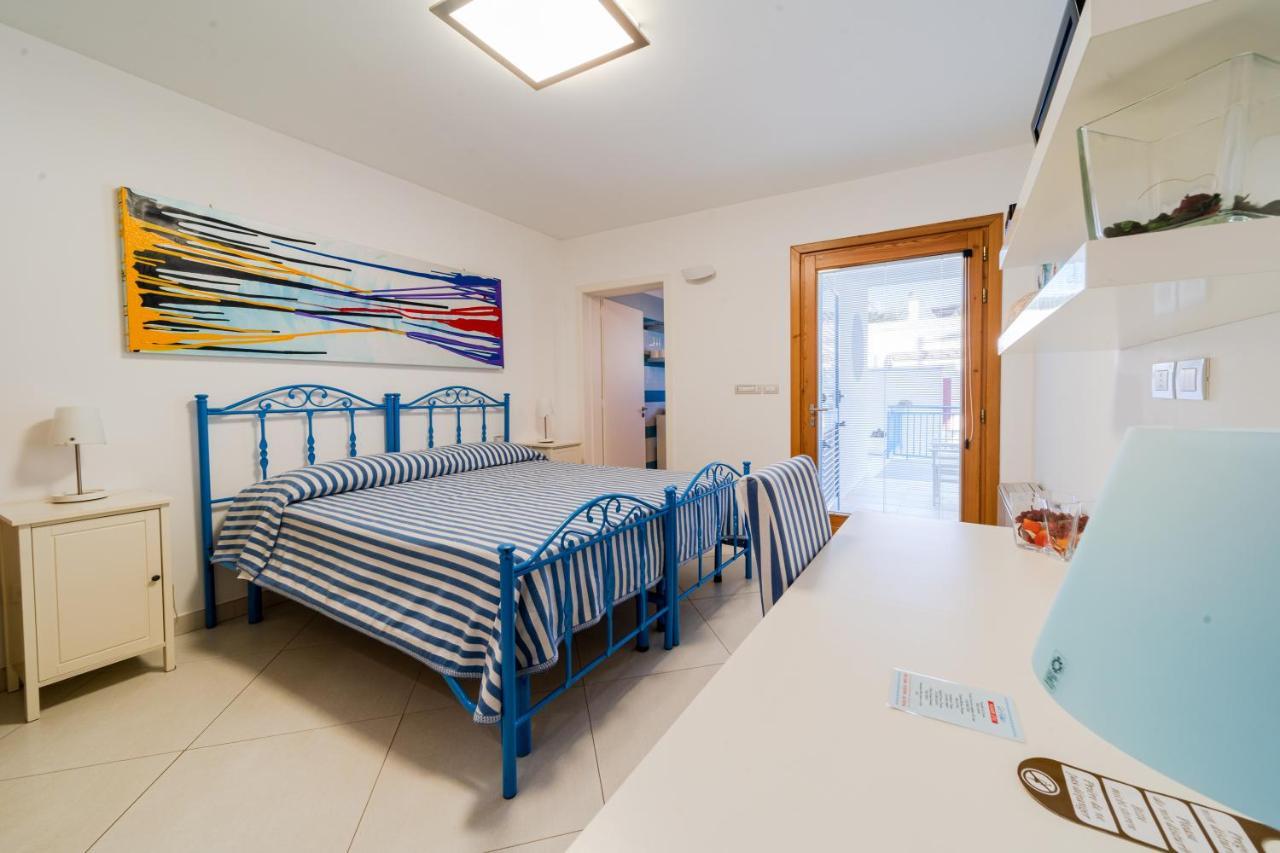 Lo Scalo Bed And Breakfast Marina Di Novaglie Алессано Екстер'єр фото